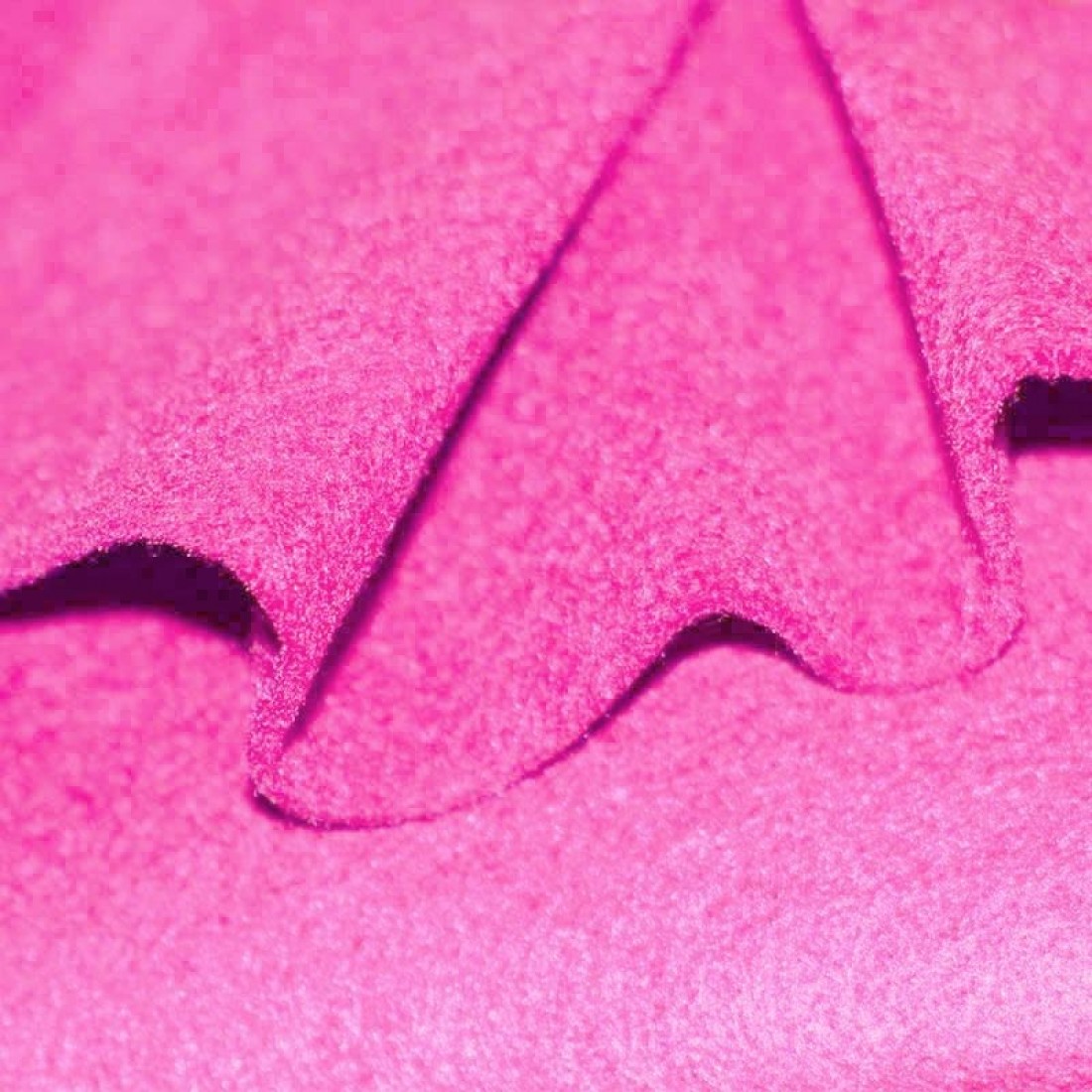 007 pink
