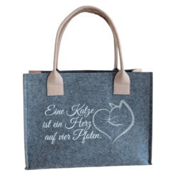 Eine Katze ist ein Herz auf vier Pfoten.