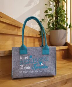 Eine Schwester ist eine Freundin...