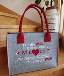Für die Welt bist du eine Mutter...