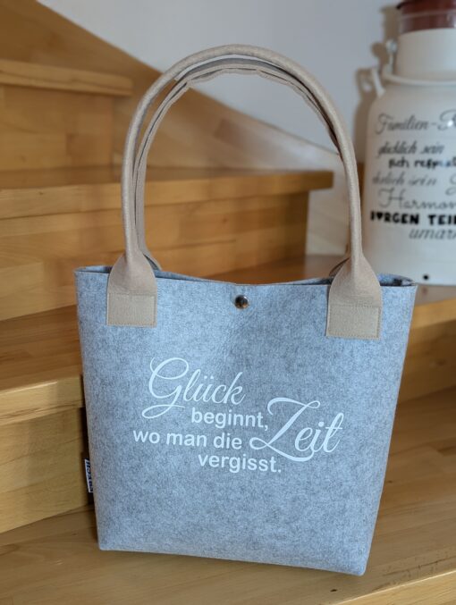 Glück beginnt,...